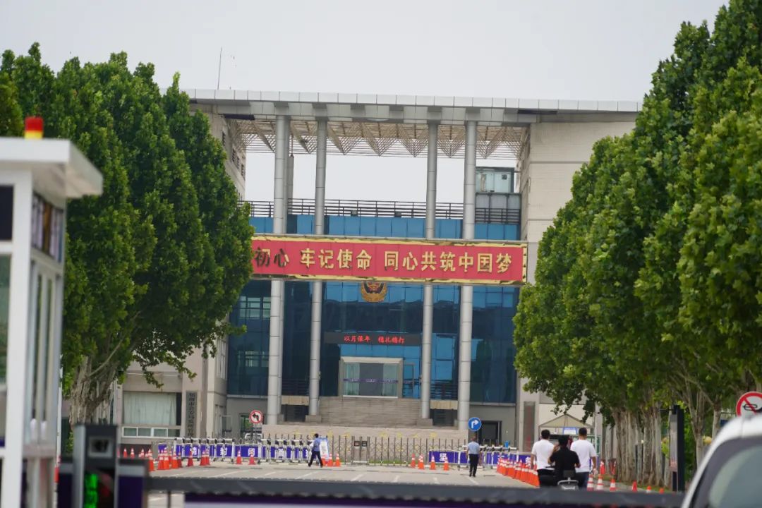 郑州市第三看守所号称“亚洲最大看守所”之一。郑金才就被关押在这里。刘虎 摄