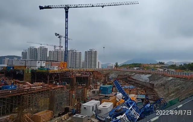 香港一建筑地盘天秤塌下致3死6伤 李家超促全面调查 香港 新浪财经 新浪网