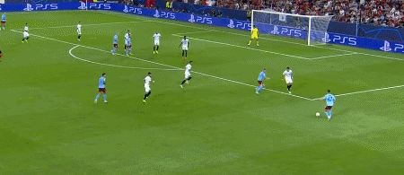 哈兰德门前包抄破门。