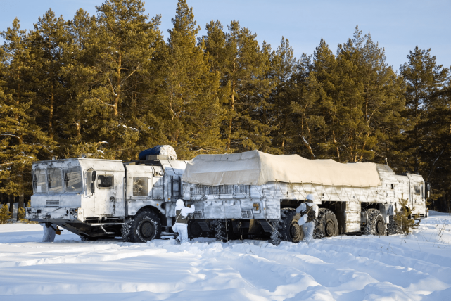 乌军打不过就演戏？公布赫尔松俘虏照片，双手反绑胶带都不够用了休闲区蓝鸢梦想 - Www.slyday.coM