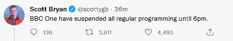 BBC中断原本节目，主播穿全黑西装打黑领带播报女王健康新闻休闲区蓝鸢梦想 - Www.slyday.coM