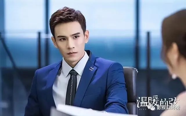 同样是经超演配角，《覆流年》和《东八区的先生们》对比差异明显休闲区蓝鸢梦想 - Www.slyday.coM