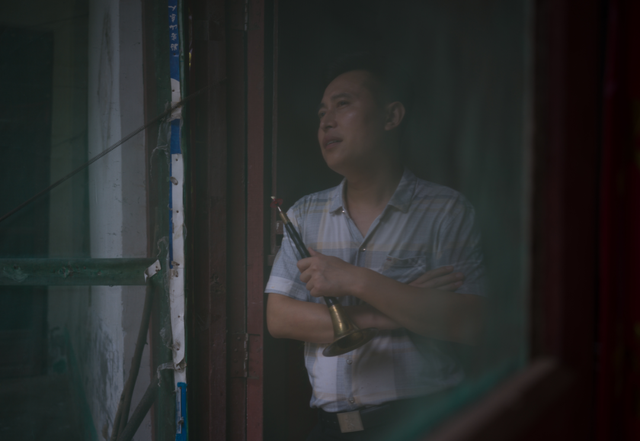 没见过这么“燥”的直播！这声一响，绝了……休闲区蓝鸢梦想 - Www.slyday.coM