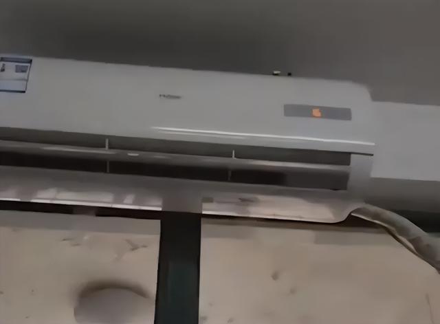 山东一高校宿舍只安空调不安外机校方回应宿舍空调采用租赁制