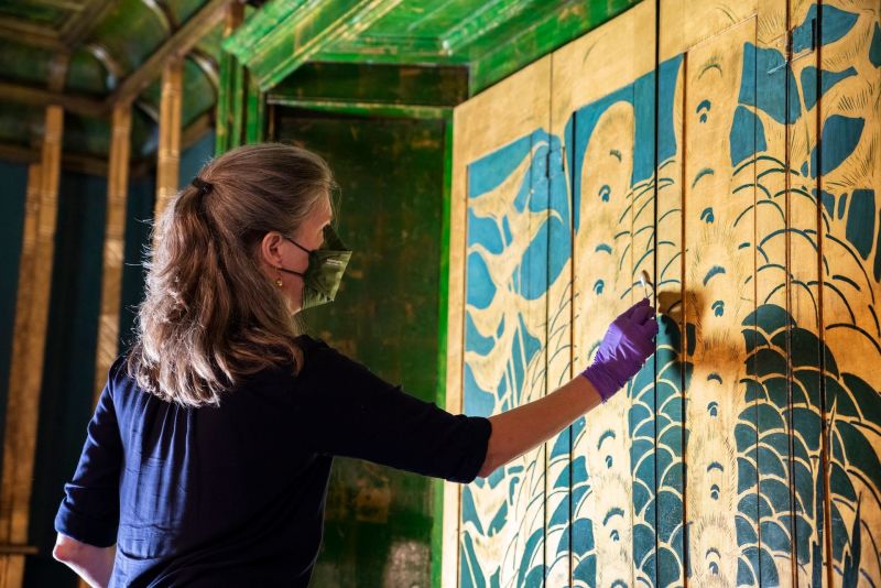 美国国立亚洲艺术博物馆的惠斯勒孔雀屋正在进行保护工作（图源：华盛顿特区史密森尼学会国立亚洲艺术博物馆）