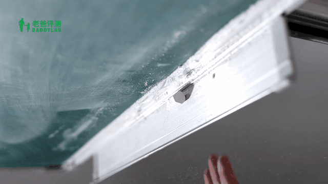 天天吃粉笔灰，对身体有啥危害？实测6款粉笔，老师家长一定要看|尘肺病_新浪新闻