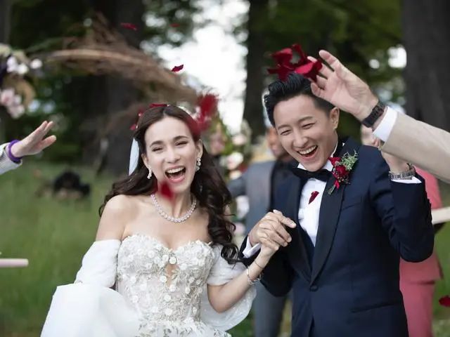 升级成爸妈！韩庚卢靖姗官宣：喜得千金！休闲区蓝鸢梦想 - Www.slyday.coM