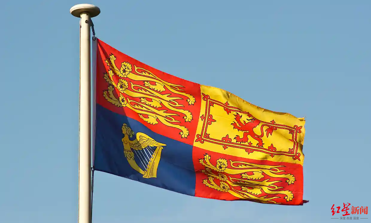 英国国王查尔斯三世启程返回伦敦|英国|查尔斯|伦敦_新浪新闻