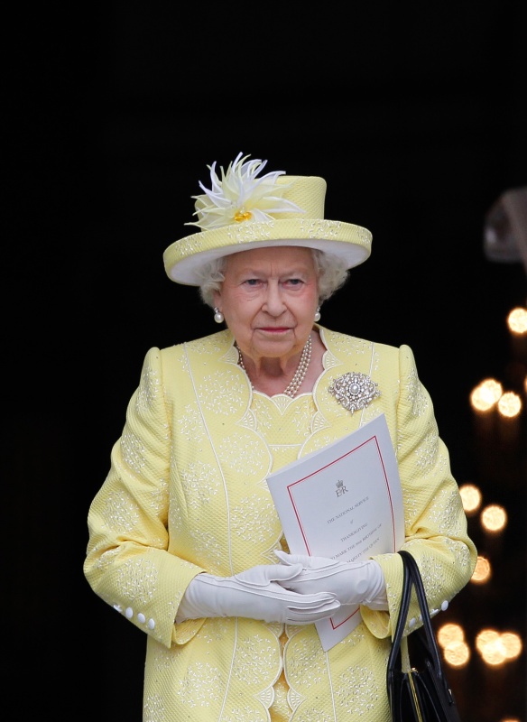 英媒整理英女王去世当天十大关键时刻|白金汉宫_新浪财经_新浪网