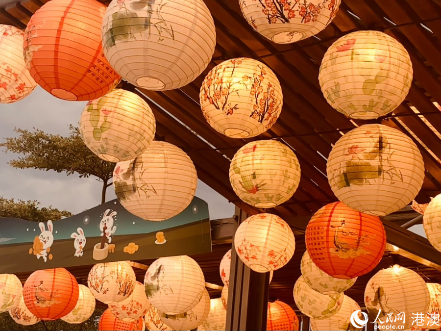 灯月映港，香港花灯点亮中秋之夜休闲区蓝鸢梦想 - Www.slyday.coM