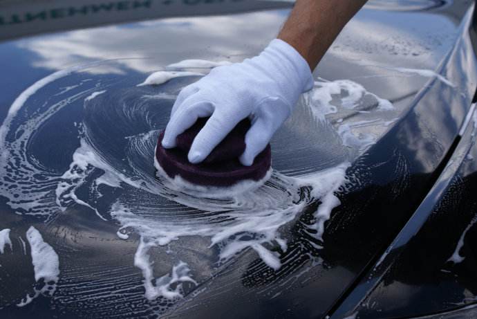汽车多久打一次蜡打蜡的好处与坏处是什么