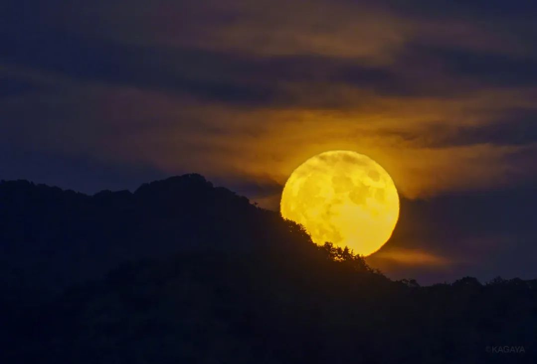 中秋摄影大赛来啦！太空拍到的月亮长啥样？赏月毕，风雨来，台风“梅花”正靠近休闲区蓝鸢梦想 - Www.slyday.coM