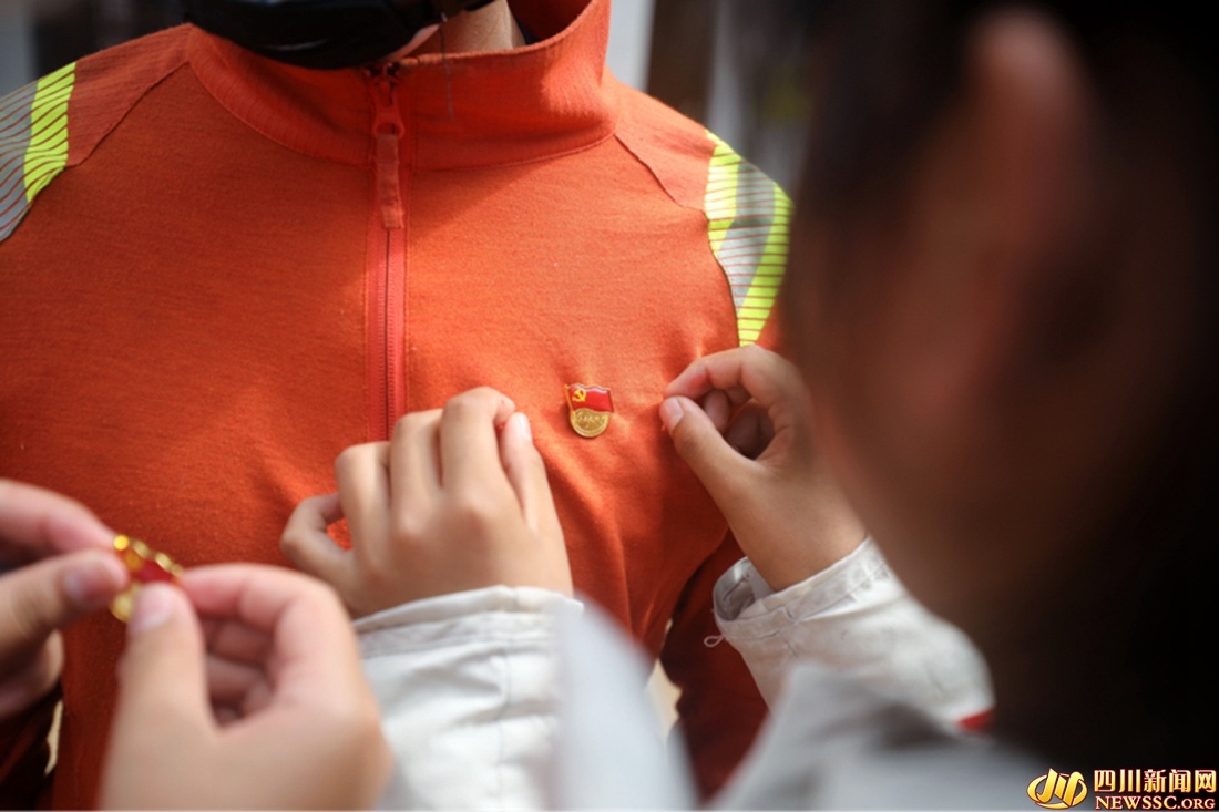 组图｜教师节遇上中秋节 草科乡中心小学上演一幕幕暖心的“双向奔赴”休闲区蓝鸢梦想 - Www.slyday.coM