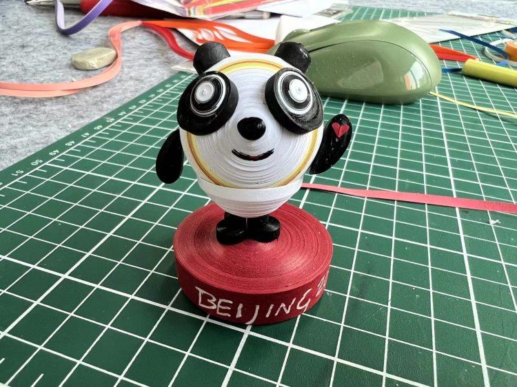 我的老师有绝活 | 向日葵,国际象棋……看她如何用洐纸"妙手生花"