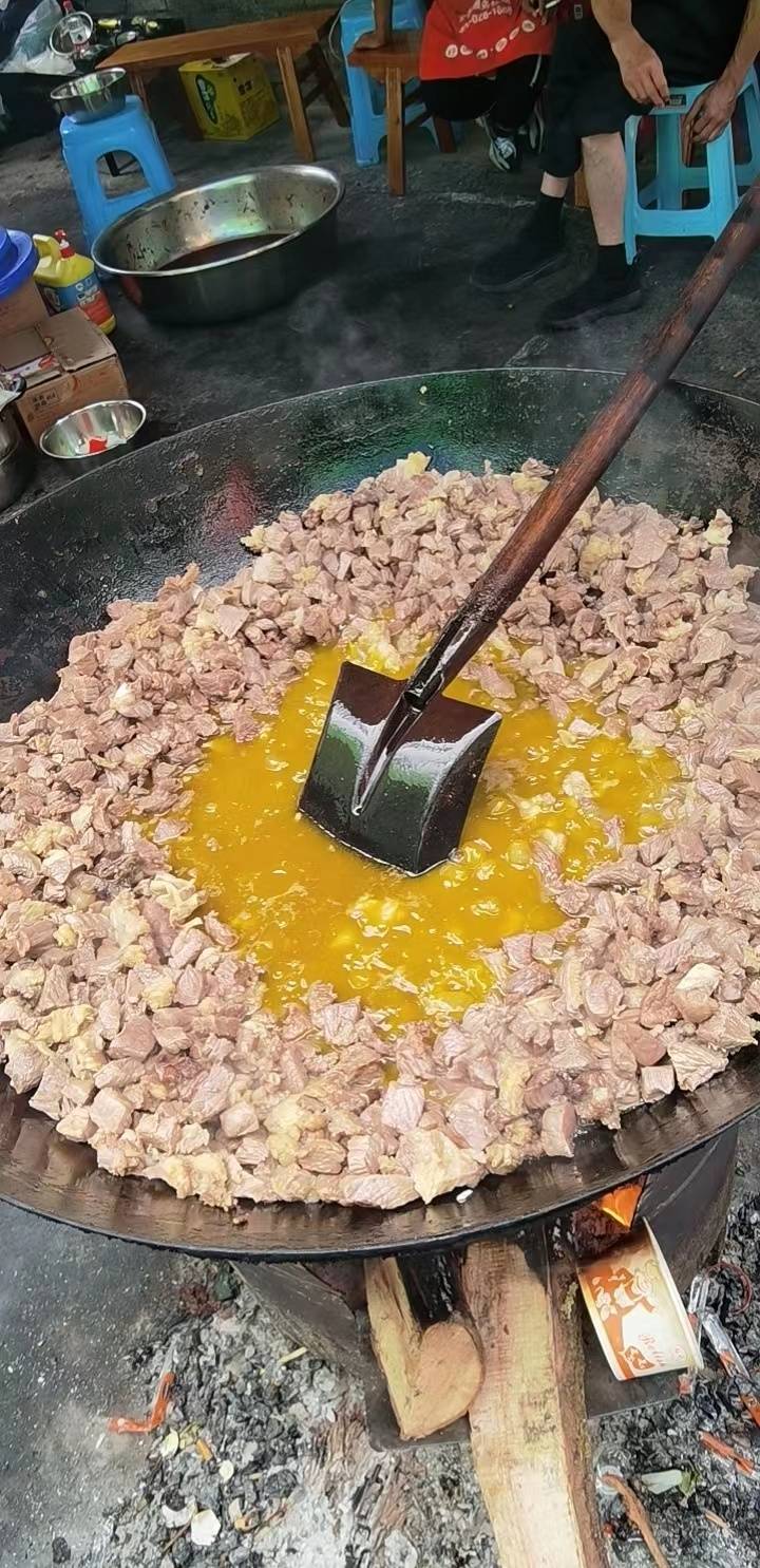 没有月饼的中秋节 她为救援人员心疼得落泪休闲区蓝鸢梦想 - Www.slyday.coM