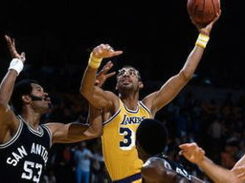 NBA历史最难封盖的篮球技术?|封盖|投篮|乔丹_新浪新闻
