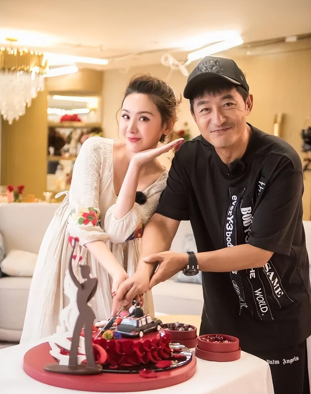 程莉莎和郭晓东结婚多年,从未传出过不和或绯闻,如今两人经常在社交