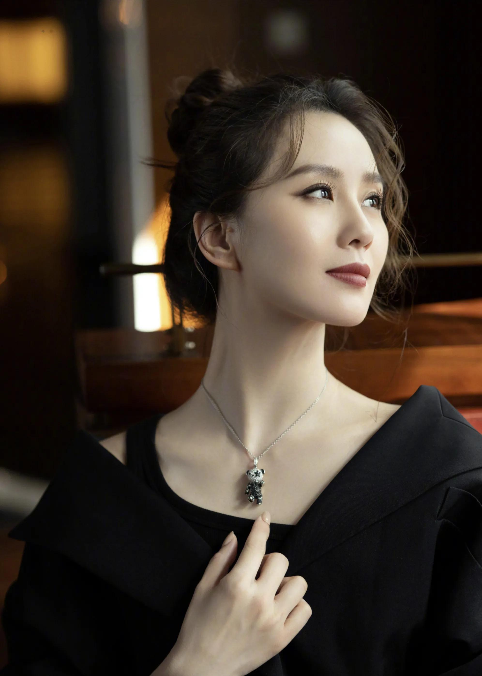 8位真正的"中国式"美人:不整容不打针,甩如今当红女星一大截__财经