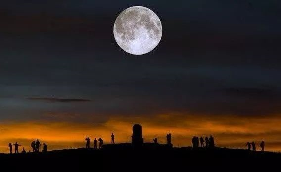 十五的月亮十六圆，快来这些地方寻找你心中的那抹月光！休闲区蓝鸢梦想 - Www.slyday.coM