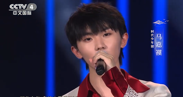 央视中秋晚会：凤凰传奇“解体”，萨顶顶脸僵，毛晓彤檀健次惊艳休闲区蓝鸢梦想 - Www.slyday.coM