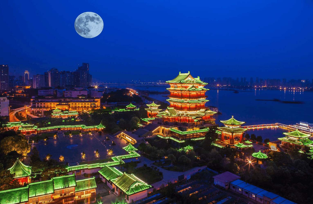 十五的月亮十六圆，快来这些地方寻找你心中的那抹月光！休闲区蓝鸢梦想 - Www.slyday.coM