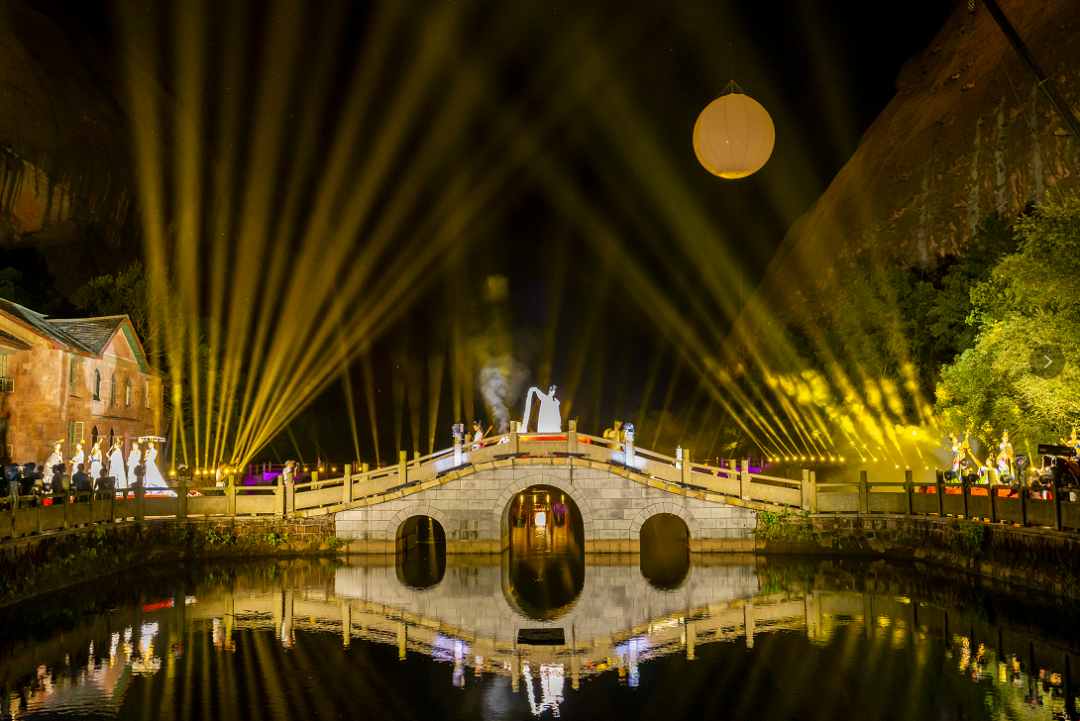 十五的月亮十六圆，快来这些地方寻找你心中的那抹月光！休闲区蓝鸢梦想 - Www.slyday.coM