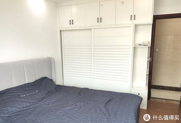 为了好看全屋贴瓷砖，全屋墙面贴冰冷的瓷砖，到冬天肠子都悔青了休闲区蓝鸢梦想 - Www.slyday.coM