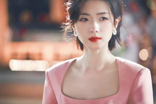 央视中秋晚会：凤凰传奇“解体”，萨顶顶脸僵，毛晓彤檀健次惊艳休闲区蓝鸢梦想 - Www.slyday.coM