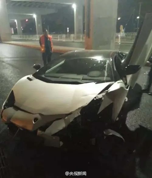 曾在交通事故后逃逸！北京警方通报演员李易峰因多次嫖娼被行拘休闲区蓝鸢梦想 - Www.slyday.coM