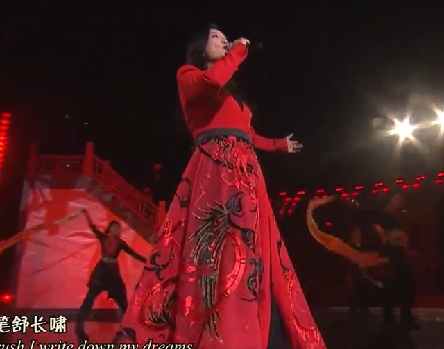 央视中秋晚会：凤凰传奇“解体”，萨顶顶脸僵，毛晓彤檀健次惊艳休闲区蓝鸢梦想 - Www.slyday.coM