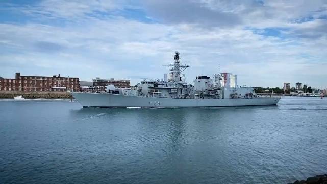 英国海军23型护卫舰"肯特"号出港__财经头条