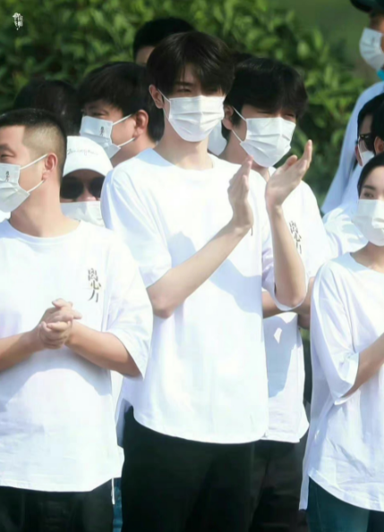 刘浩存林一新剧开机路透释出 改编自热门小说《脱轨》休闲区蓝鸢梦想 - Www.slyday.coM