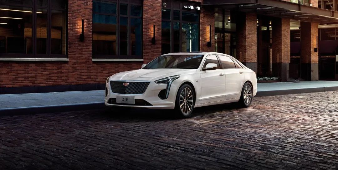 顶不住了？豪华中大型车疯狂跳水，直降10万不是梦！