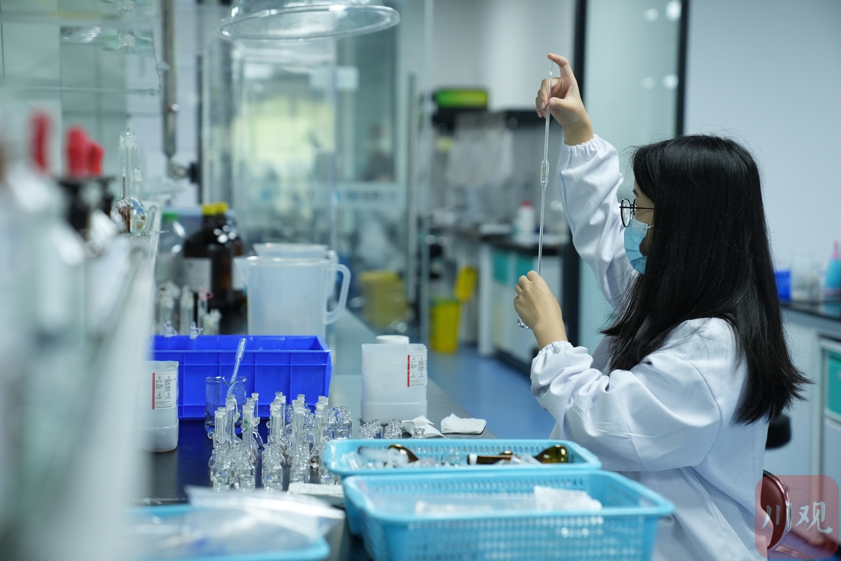 拼在一线丨“时间很重要，一刻不能停”休闲区蓝鸢梦想 - Www.slyday.coM