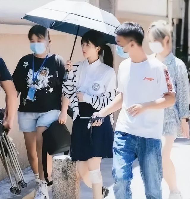 《偷偷藏不住》学校取景惹祸！砸坏学生无人机，影响学生生活被骂休闲区蓝鸢梦想 - Www.slyday.coM