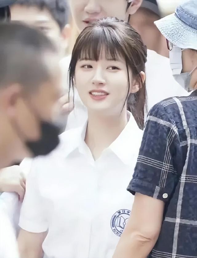 《偷偷藏不住》学校取景惹祸！砸坏学生无人机，影响学生生活被骂休闲区蓝鸢梦想 - Www.slyday.coM