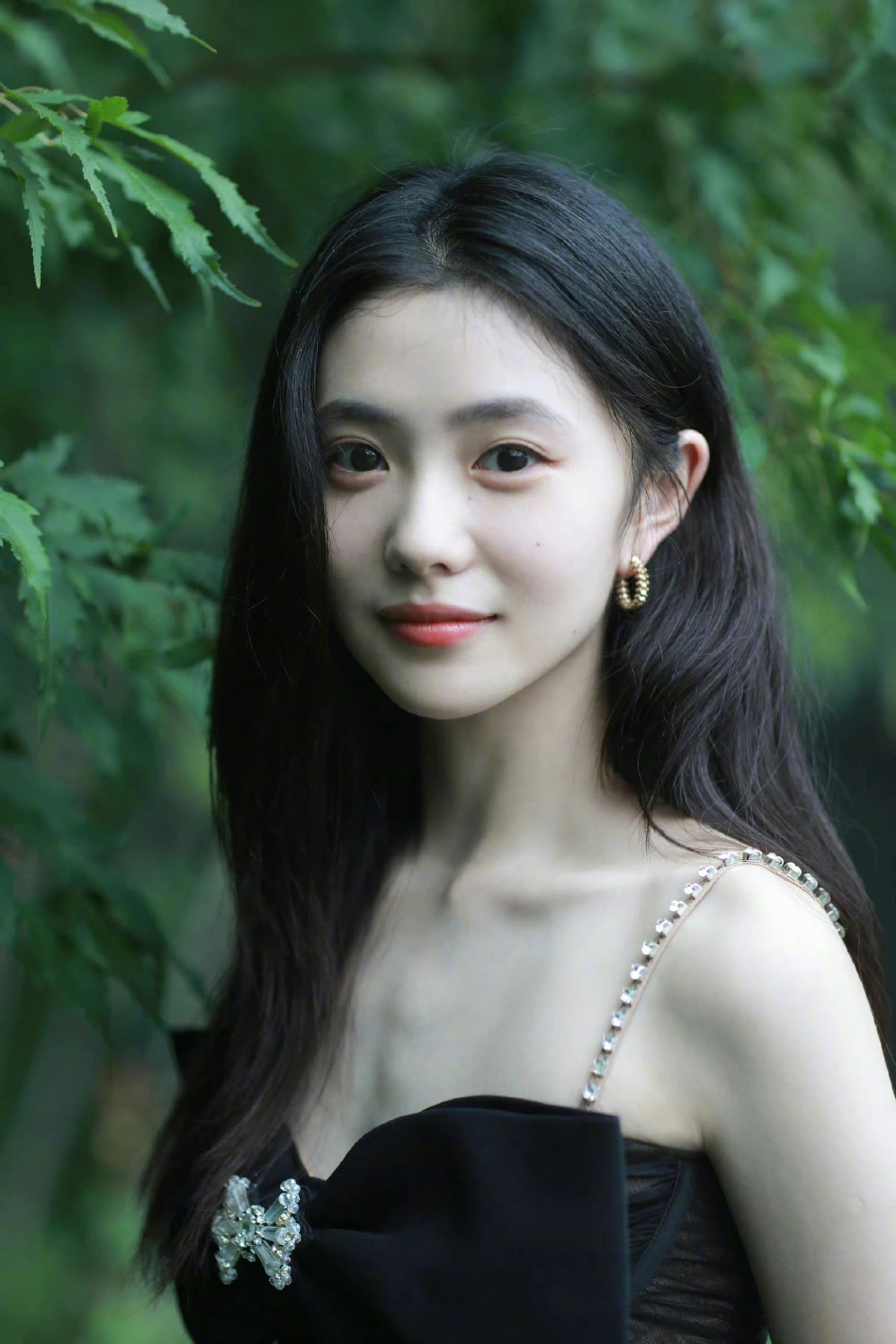 刘浩存林一新剧开机路透释出 改编自热门小说《脱轨》休闲区蓝鸢梦想 - Www.slyday.coM