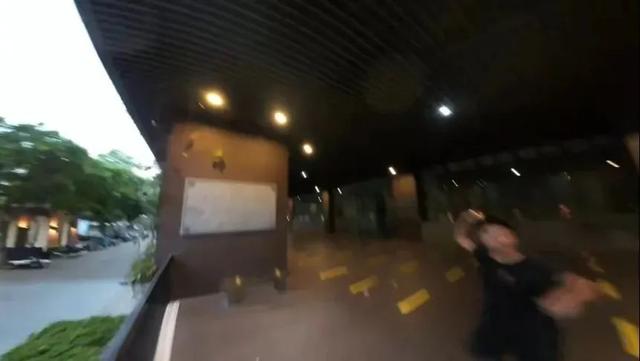 《偷偷藏不住》道歉，更多劣行曝光：不让学生吃饭，用激光照眼睛休闲区蓝鸢梦想 - Www.slyday.coM