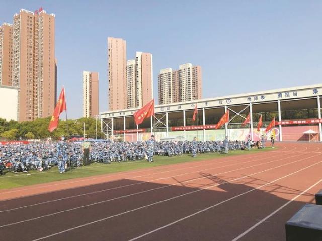 黄冈师院举行2022级新生开学典礼休闲区蓝鸢梦想 - Www.slyday.coM