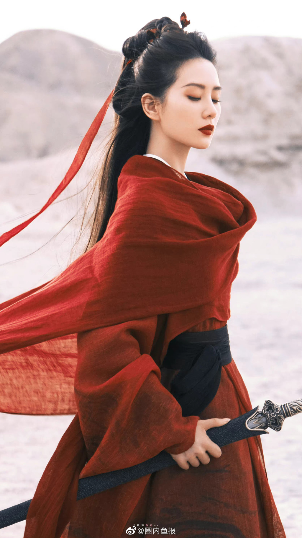 刘诗诗古装好飒 红衣女侠风造型亮眼|古装|女侠|刘诗诗_新浪新闻