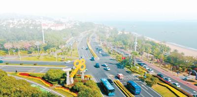 位于福建省厦门市环岛路上的投洽会“金钥匙”雕塑。新华社记者 姜克红摄