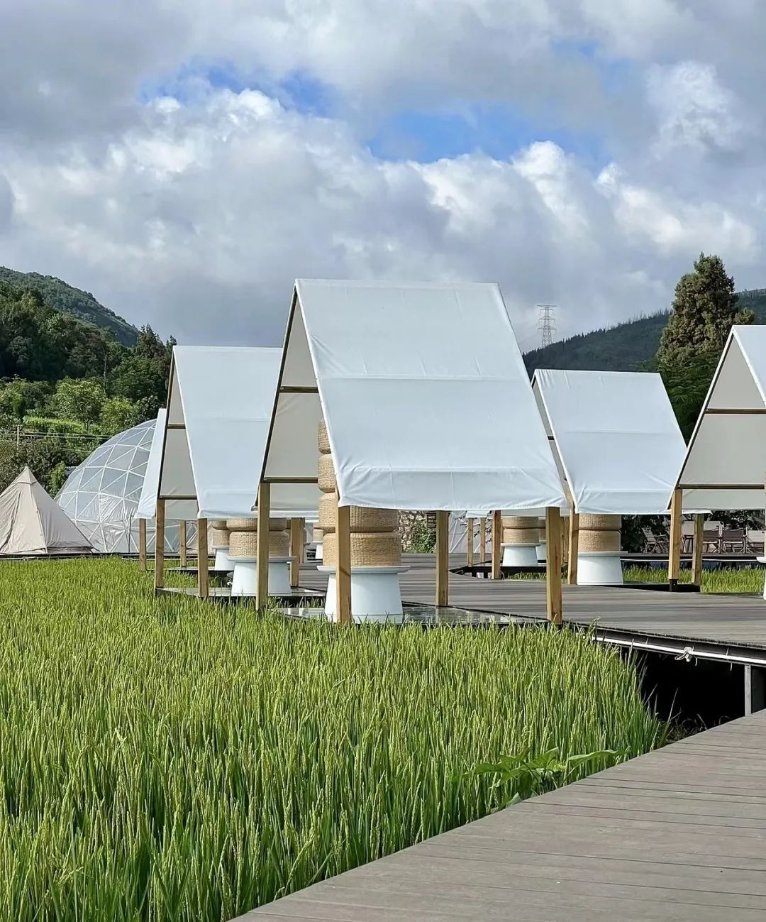 沉浸在昆明现实版宫崎骏动画里的世界休闲区蓝鸢梦想 - Www.slyday.coM