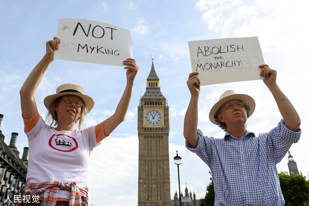 英国多名反君主制抗议人士被逮捕,引发言论自由问题讨论|君主制|抗议