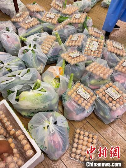西藏格拉丹东超市疫情期间全力保障市场供应. 受访者供图