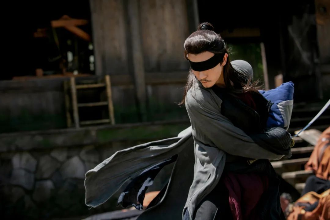 谭飞vs林雨申:聊聊《飞狐外传》里苗人凤的荷尔蒙与在野之气_新浪新闻