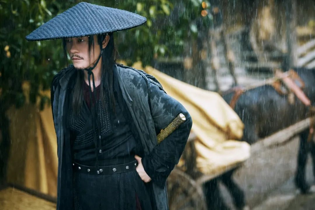 谭飞vs林雨申:聊聊《飞狐外传》里苗人凤的荷尔蒙与在野之气_新浪新闻