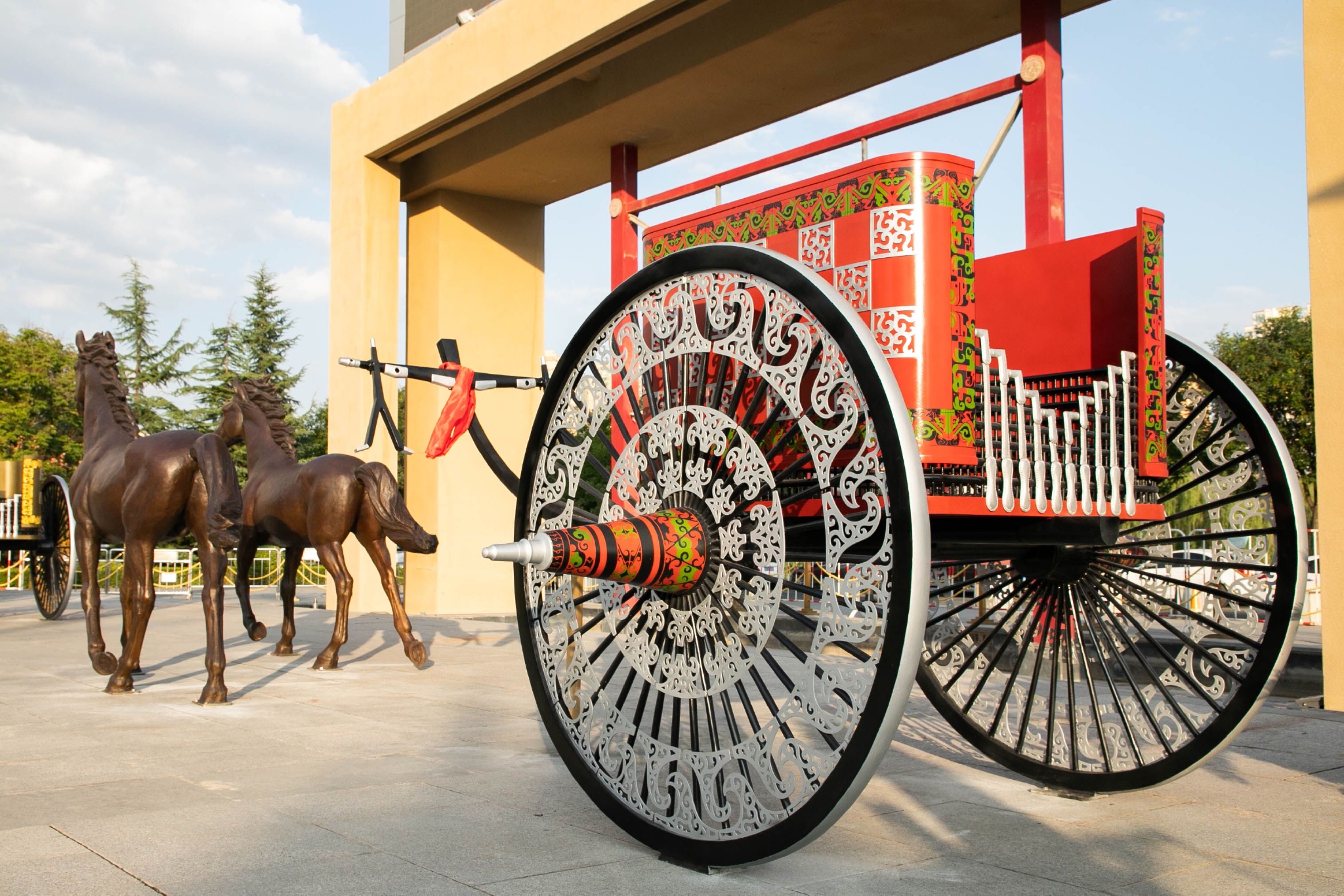 战国时期马车复制品亮相兰州|兰州市|文物|甘肃省_新浪新闻