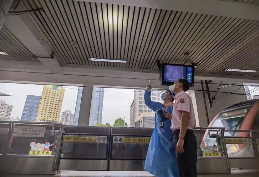 升级！台风橙色预警！今晚9点起上海地铁高架地面线路停运！休闲区蓝鸢梦想 - Www.slyday.coM