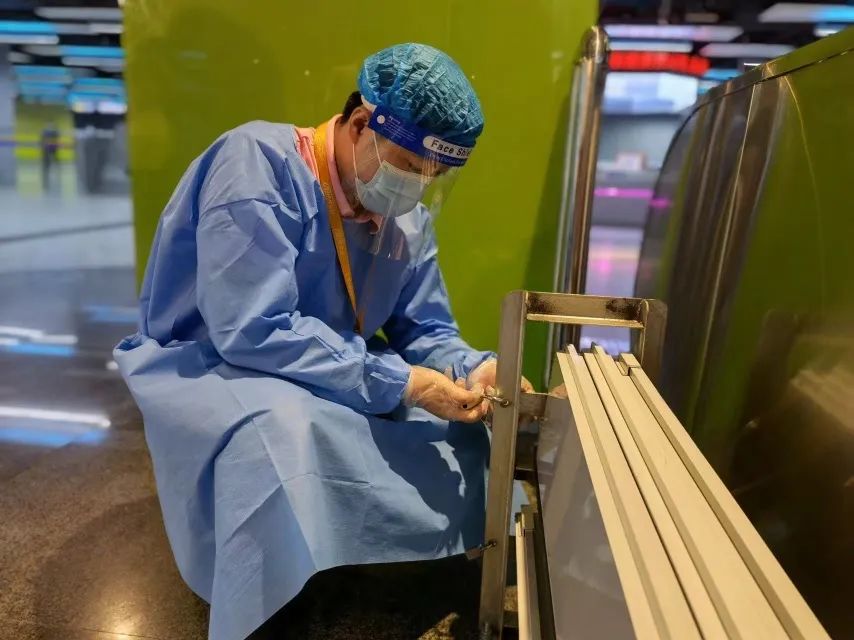 升级！台风橙色预警！今晚9点起上海地铁高架地面线路停运！休闲区蓝鸢梦想 - Www.slyday.coM