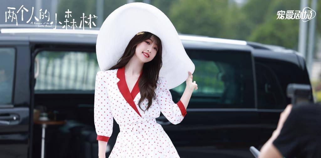 虞书欣张彬彬《两个人的小森林》已定档 虞书欣带300套私服进组休闲区蓝鸢梦想 - Www.slyday.coM 虞书欣张彬彬《两个人的小森林》已定档 虞书欣带300套私服进组休闲区蓝鸢梦想 - Www.slyday.coM